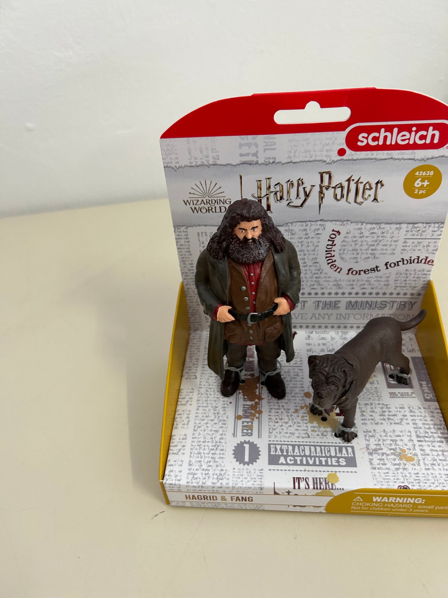 Schleich® Harry Potter 42638 Hagrid & Fang | Spielfigur Hund Fantasy | Ab 6 J.
