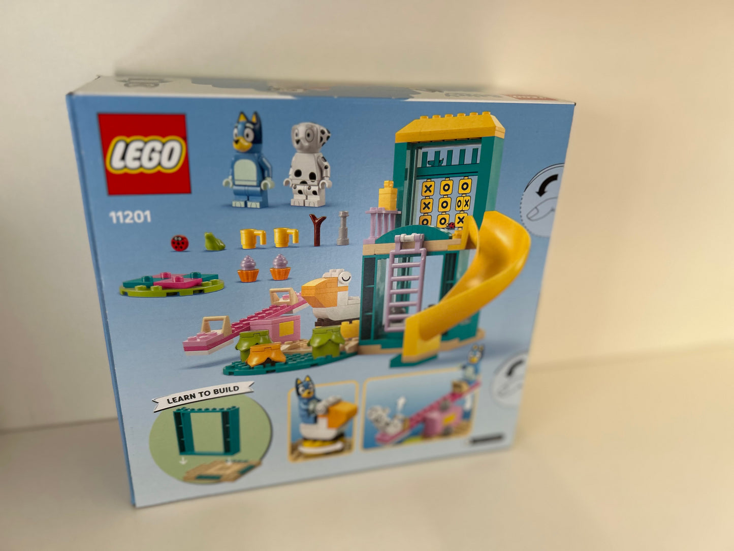 LEGO Bluey: Bluey und Chloe auf dem Spielplatz - Lernspielzeug - 11201