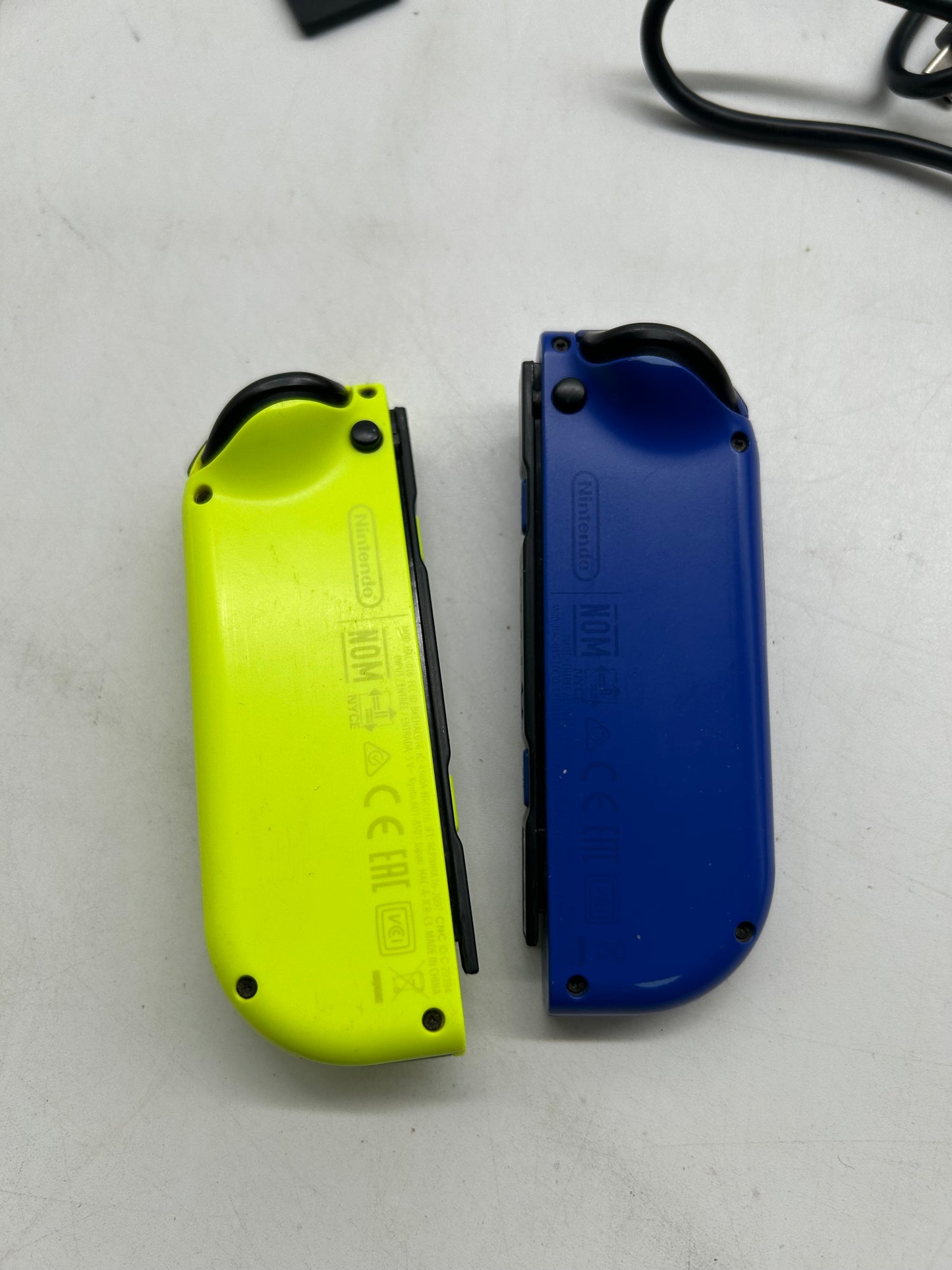 Nintendo Switch + Fifa 22 komplett