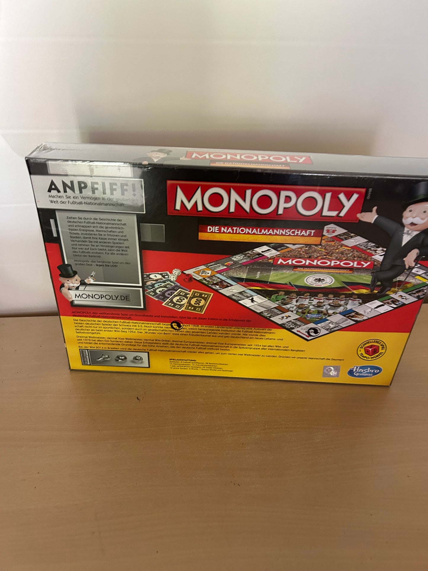 Monopoly die Nationalmannschaft Hasbro Gesellschaftsspiel Brettspiel Spiel DFB