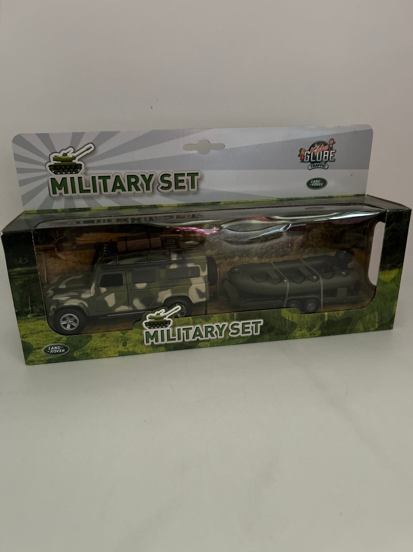 KIDS GLOBE Land Rover Defender Military set / Army / NEW - BOXED