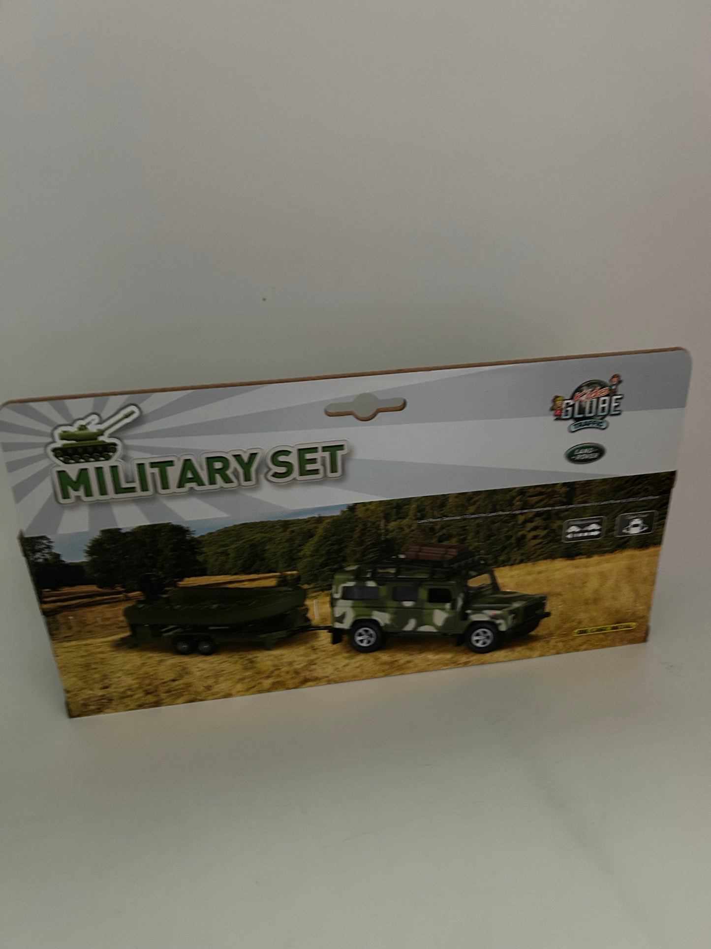 KIDS GLOBE Land Rover Defender Military set / Army / NEW - BOXED