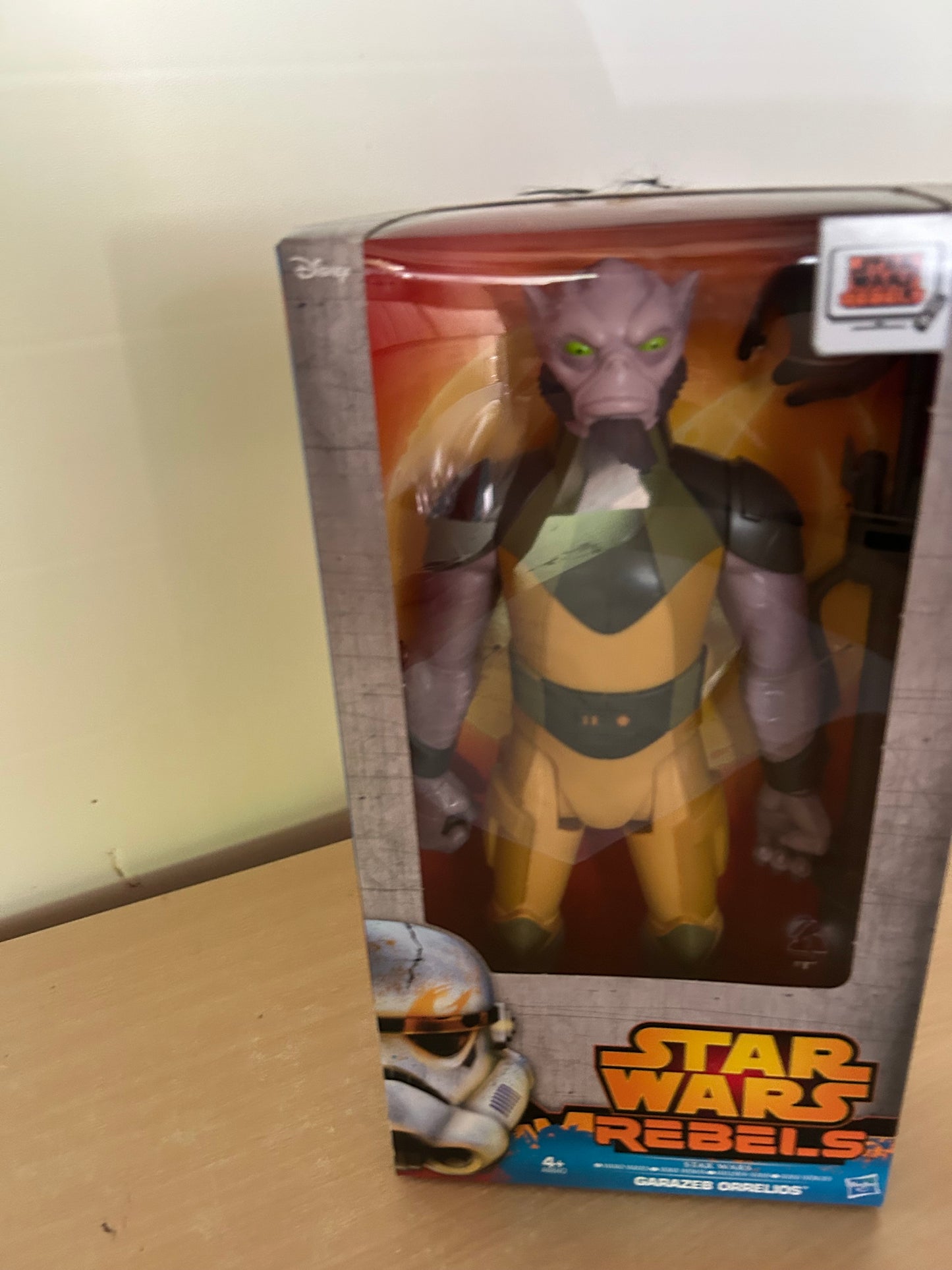 Hasbro A8840 Star Wars Rebels Garazeb Orrelios Deluxe Figur 30cm mit Zubehör
