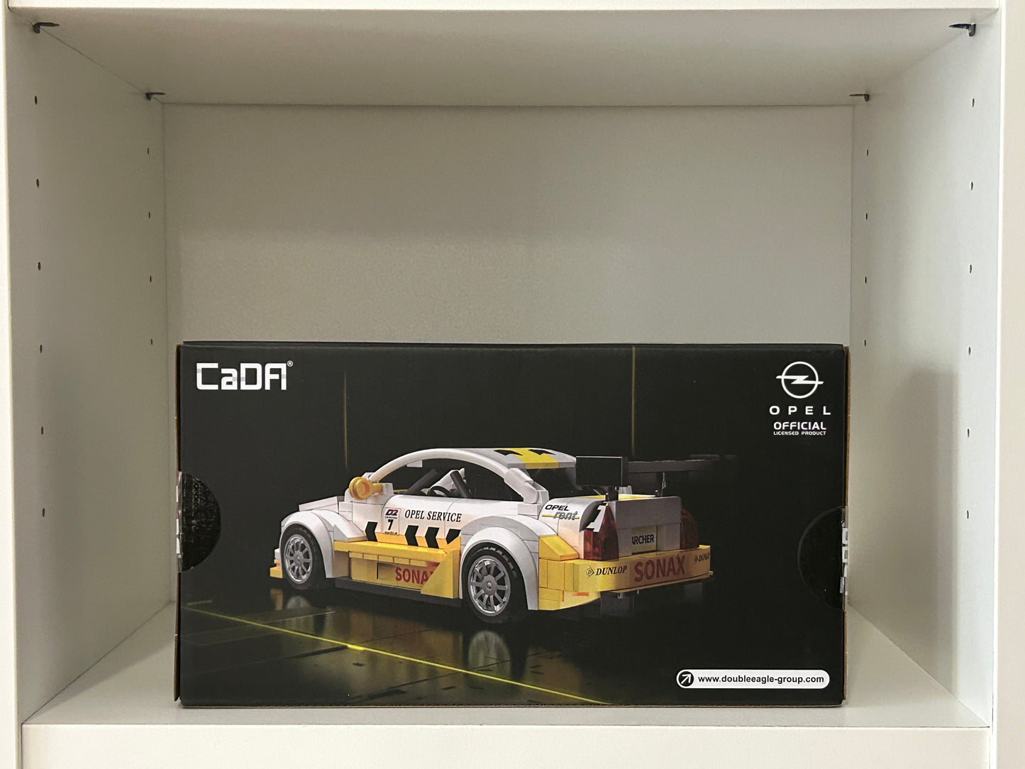 CaDA Opel Astra V8 Coupe 1:24 weiß Bricks