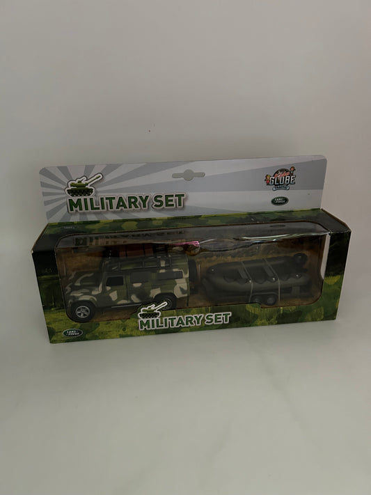 KIDS GLOBE Land Rover Defender Military set / Army / NEW - BOXED