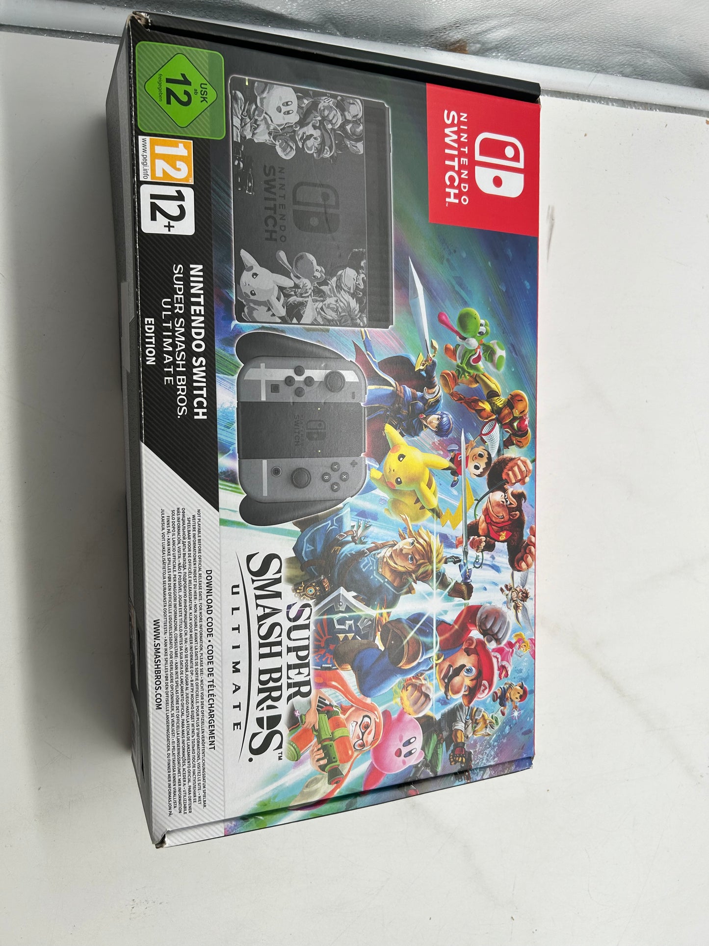 Nintendo Switch: Super Smash Bros.Ultimate Edition 32GB Spielekonsole OHNE SPIEL