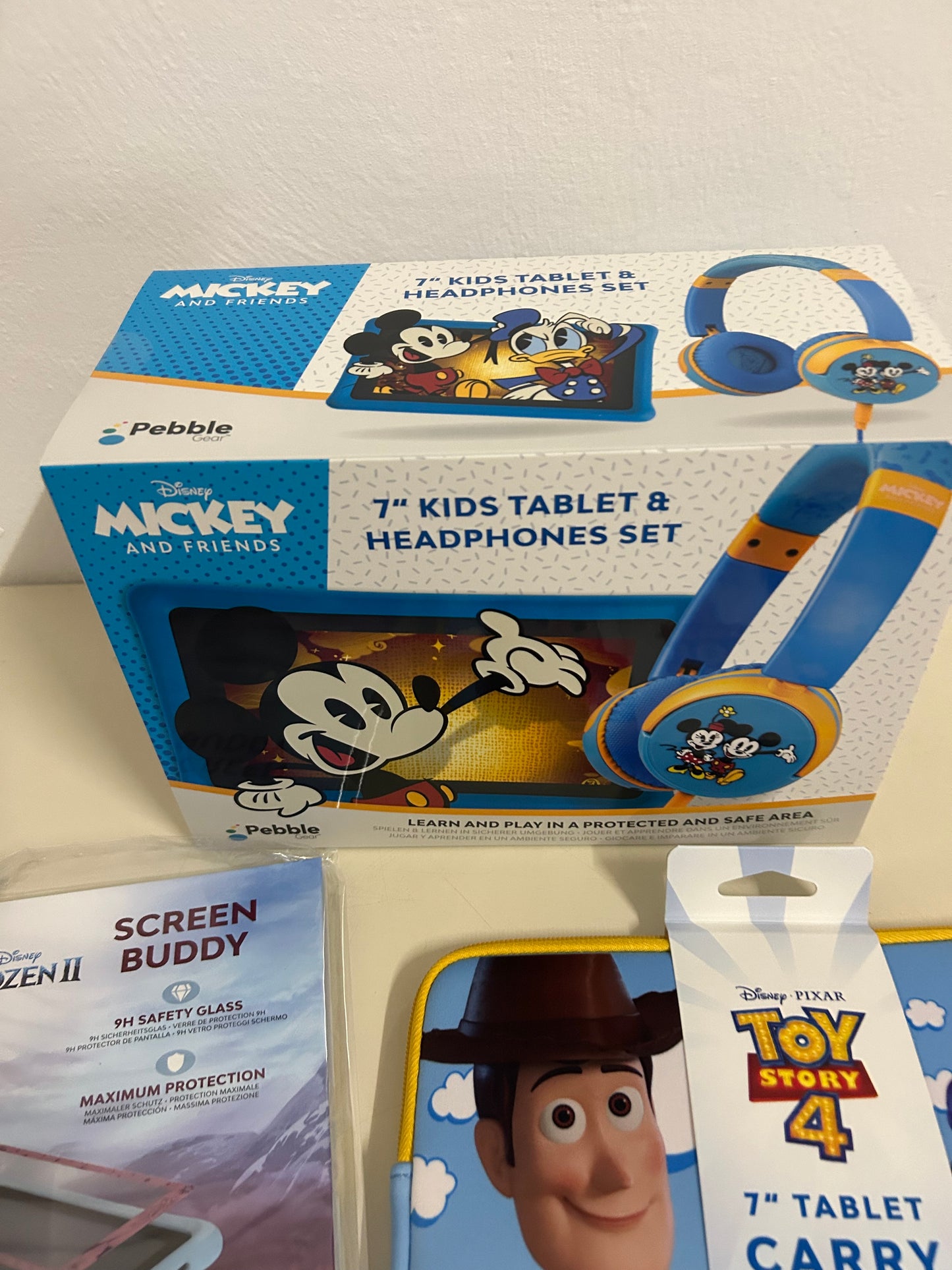 Pebble Gear 7 Zoll Tablet Disney Mickey Mouse mit Kopfhörer