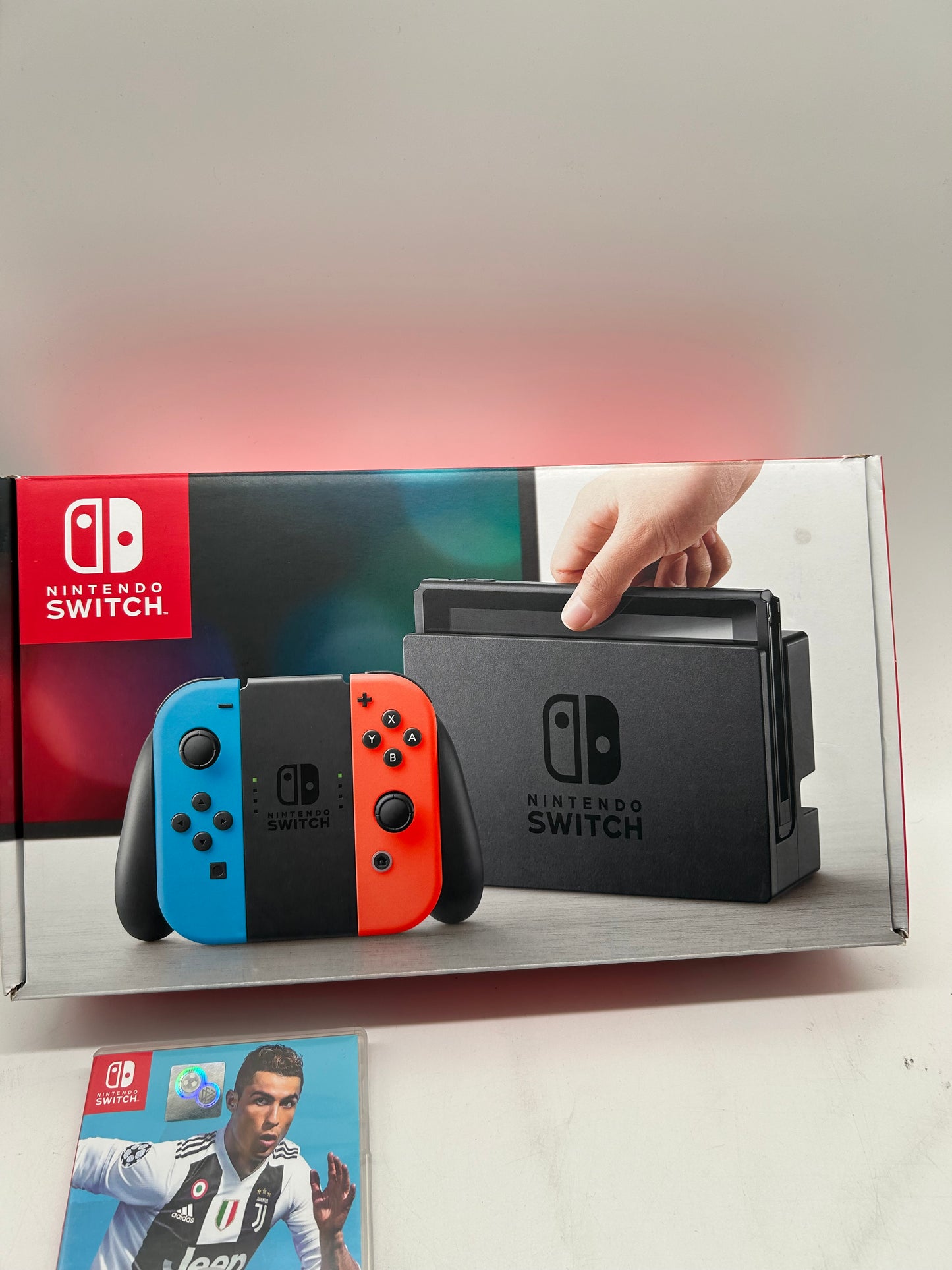 Nintendo Switch Komplett inklusive FIFA 2019