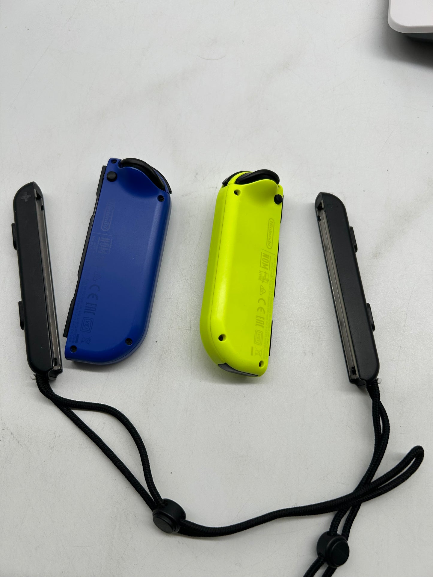NINTENDO Switch Joy-Con 2er Set Controller neon-gelb neon-blau