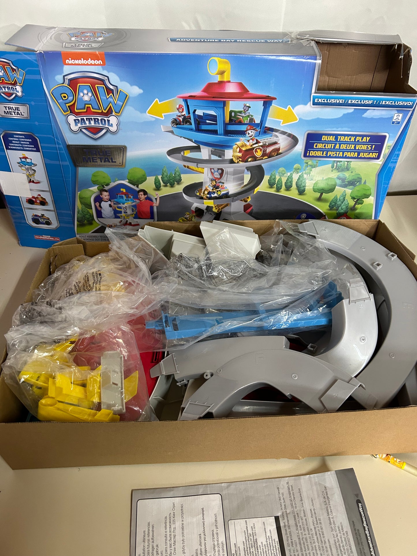 PAW PATROL True Metal Zentrale Mighty Pups Auto Rennbahn