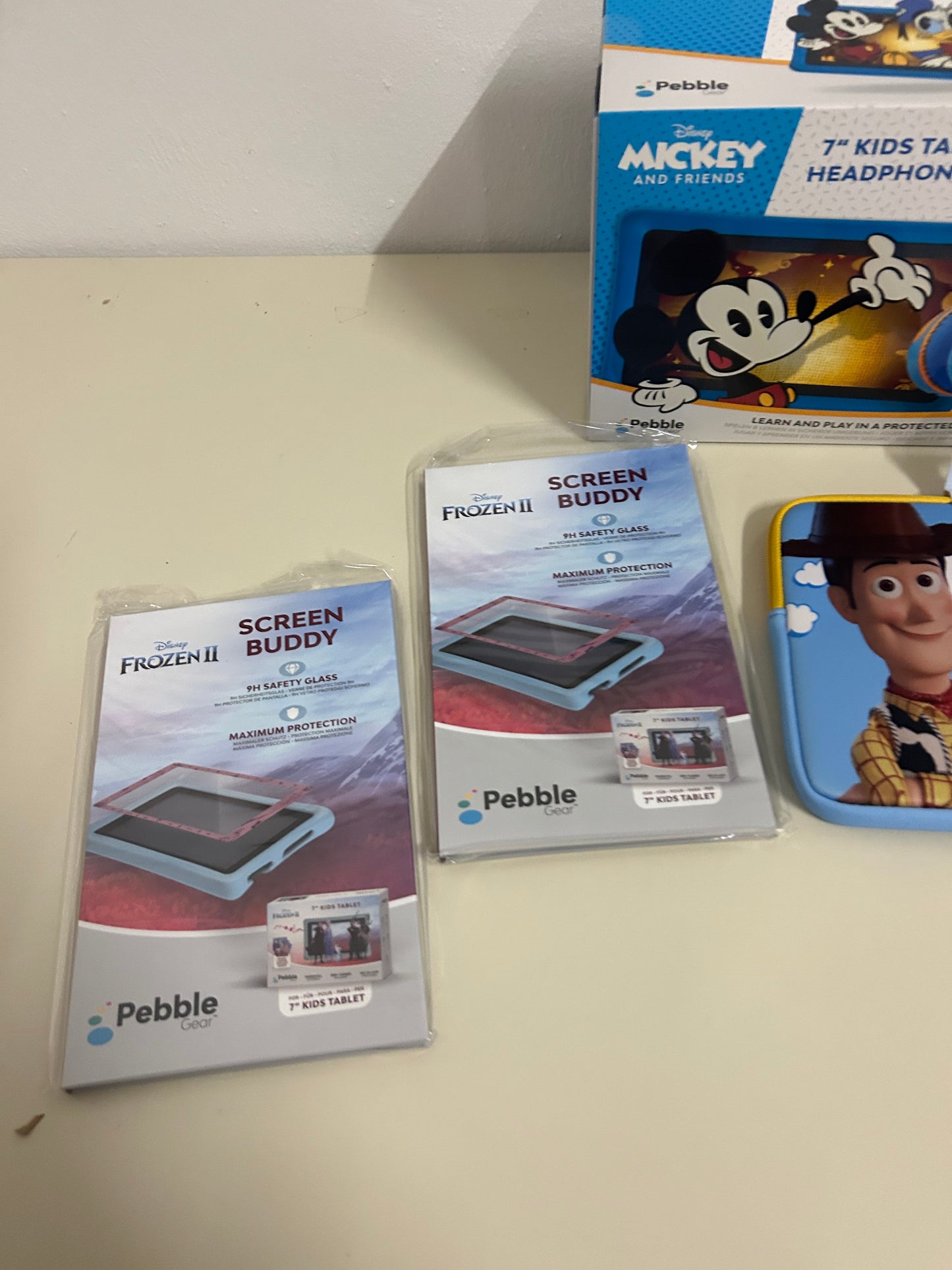 Pebble Gear 7 Zoll Tablet Disney Mickey Mouse mit Kopfhörer