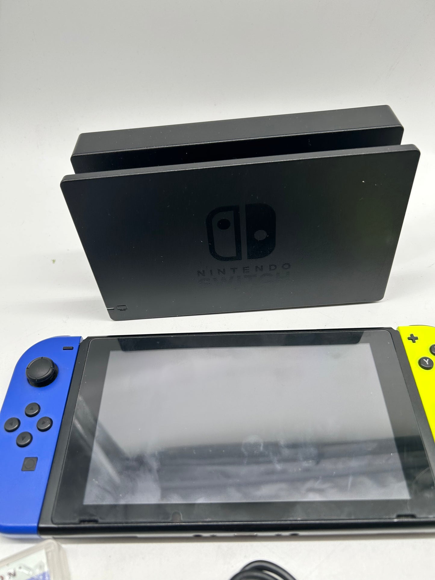 Nintendo Switch + Fifa 22 komplett