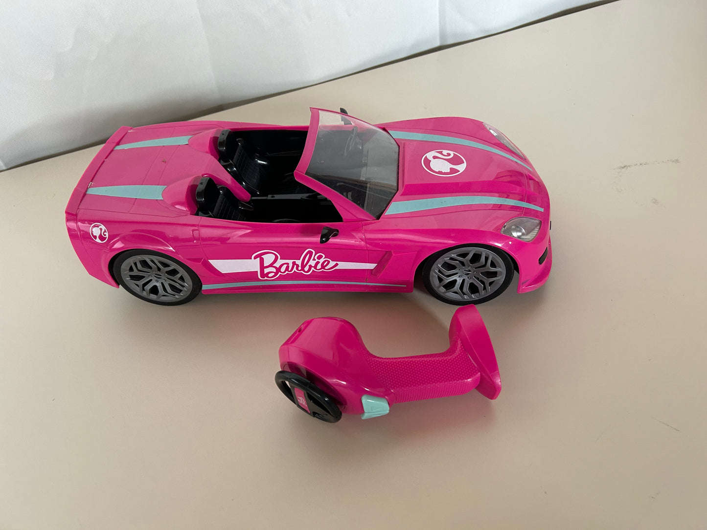 Barbie Cabrio ferngesteuert - Traumauto mit Fernbedienung für Barbie