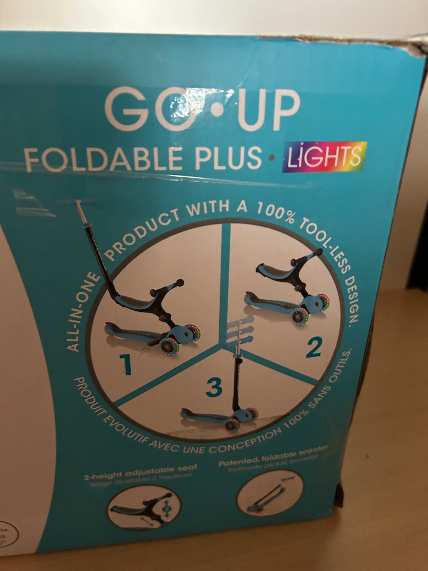 Globber Go Up Faltbarer Schritt Blau mit Lichtern B-Ware
