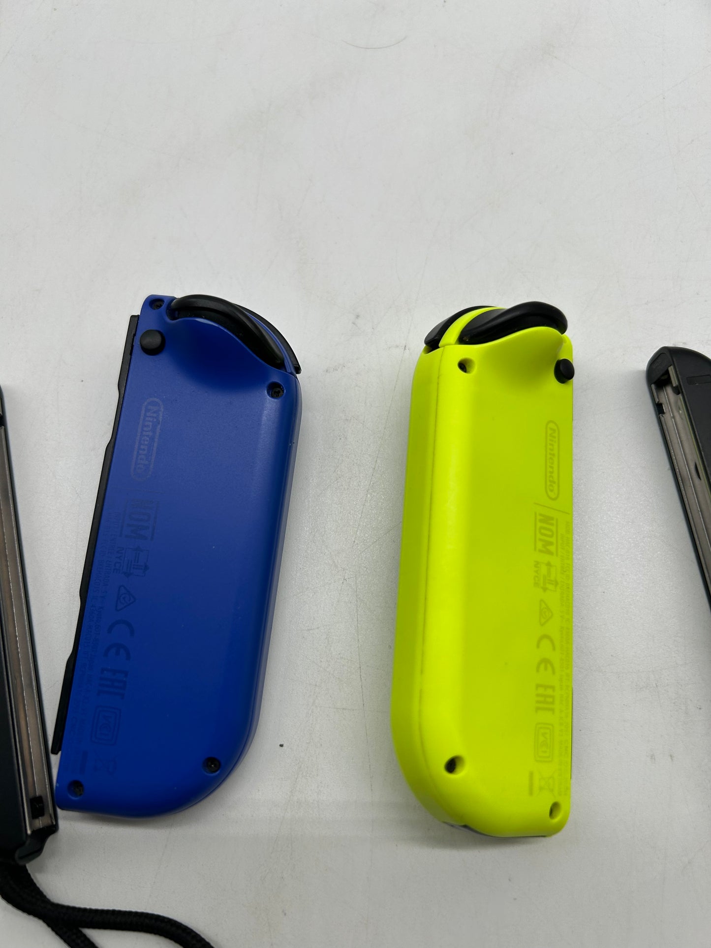 NINTENDO Switch Joy-Con 2er Set Controller neon-gelb neon-blau