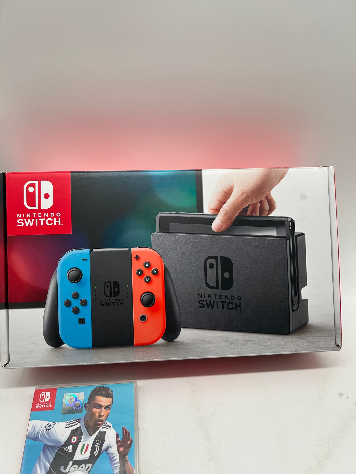 Nintendo Switch Komplett inklusive FIFA 2019