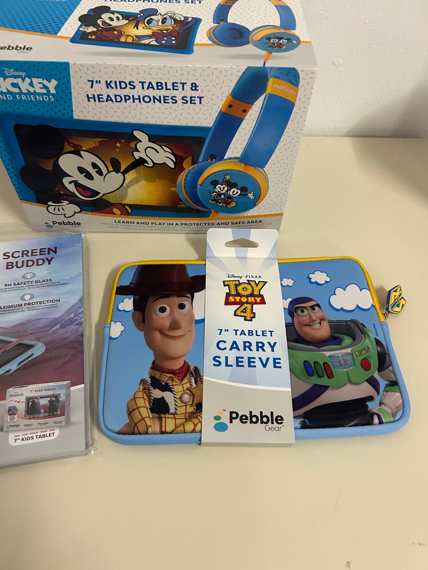 Pebble Gear 7 Zoll Tablet Disney Mickey Mouse mit Kopfhörer