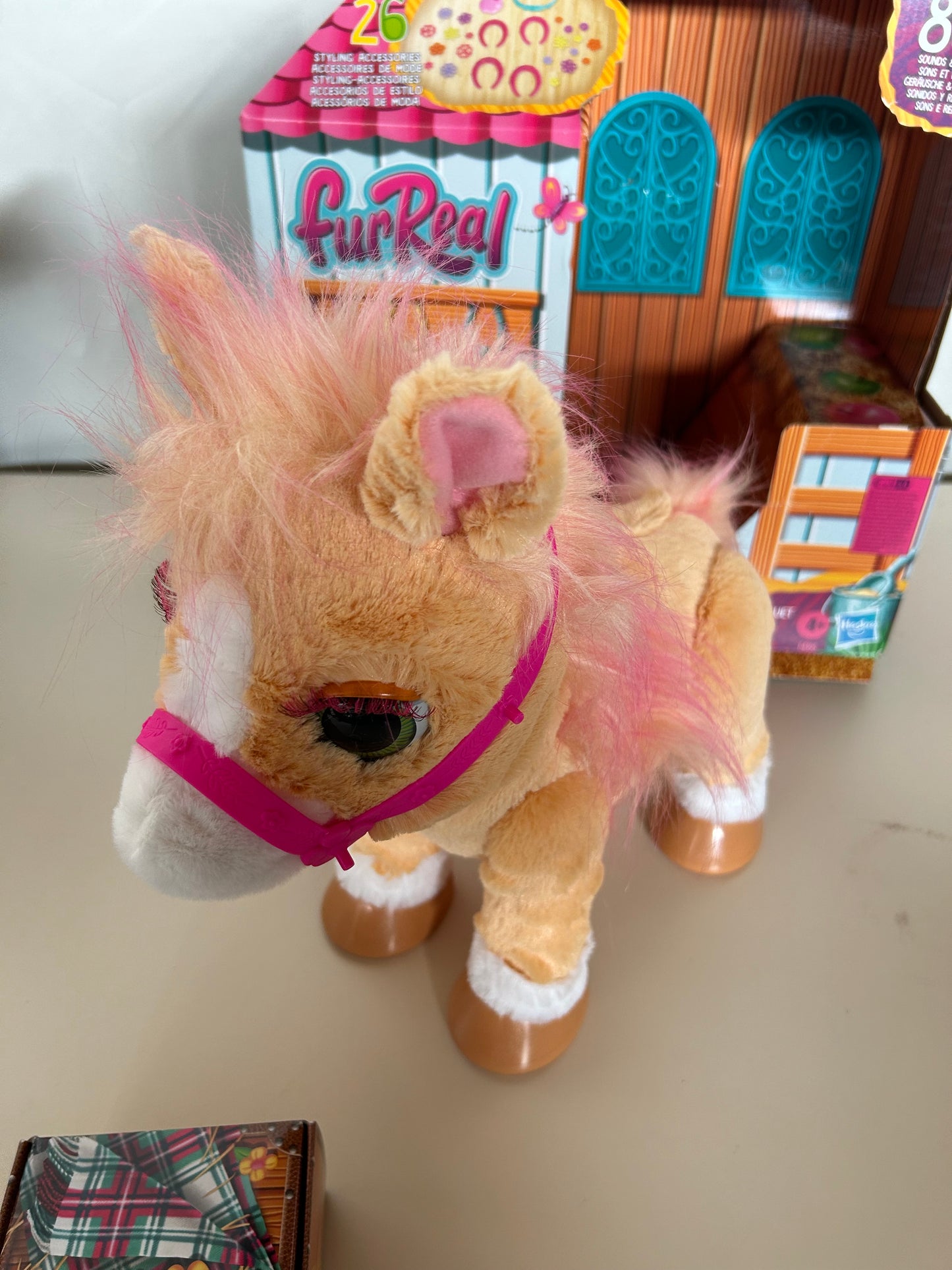 Hasbro furReal Cinnamon Mein Stylisches Pony Spielzeug