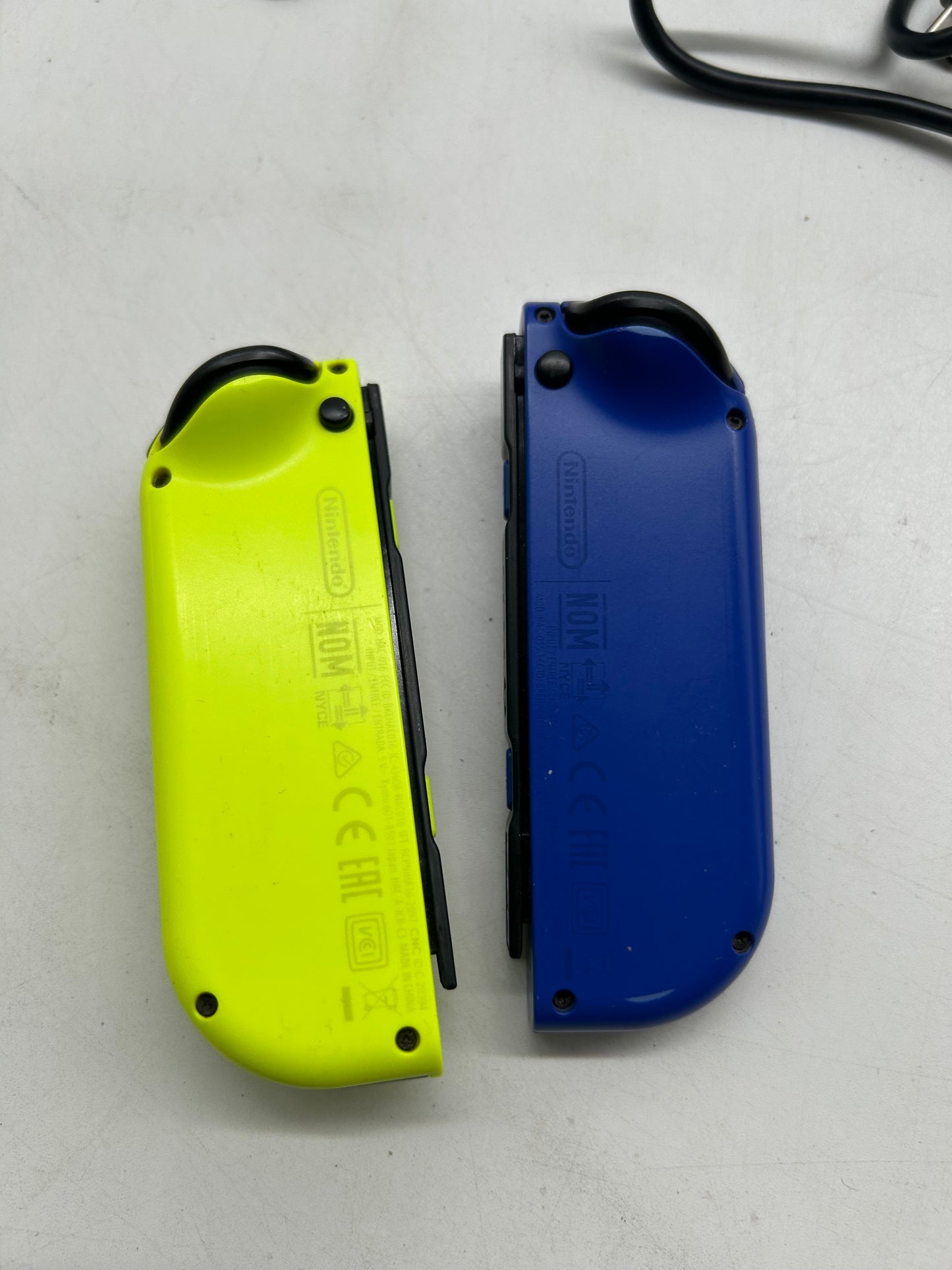 Nintendo Switch + Fifa 22 komplett