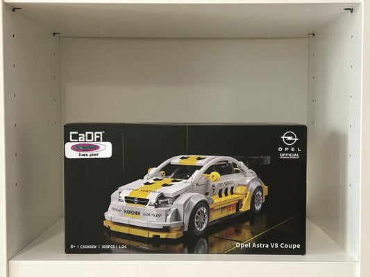 CaDA Opel Astra V8 Coupe 1:24 weiß Bricks
