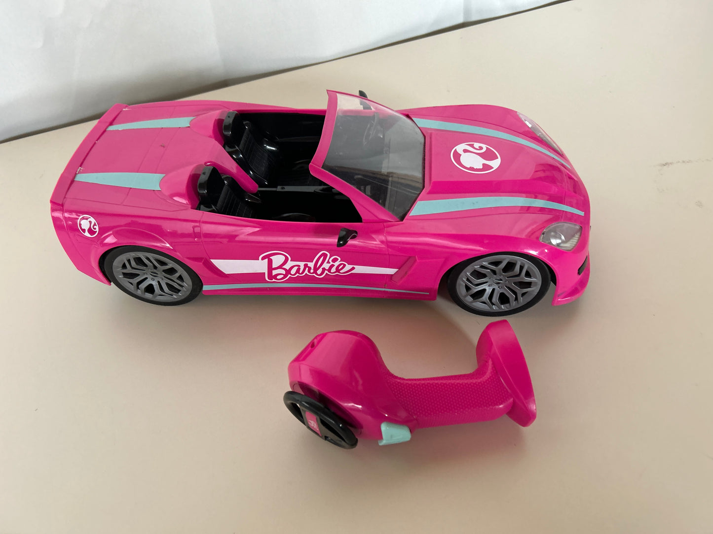 Barbie Cabrio ferngesteuert - Traumauto mit Fernbedienung für Barbie