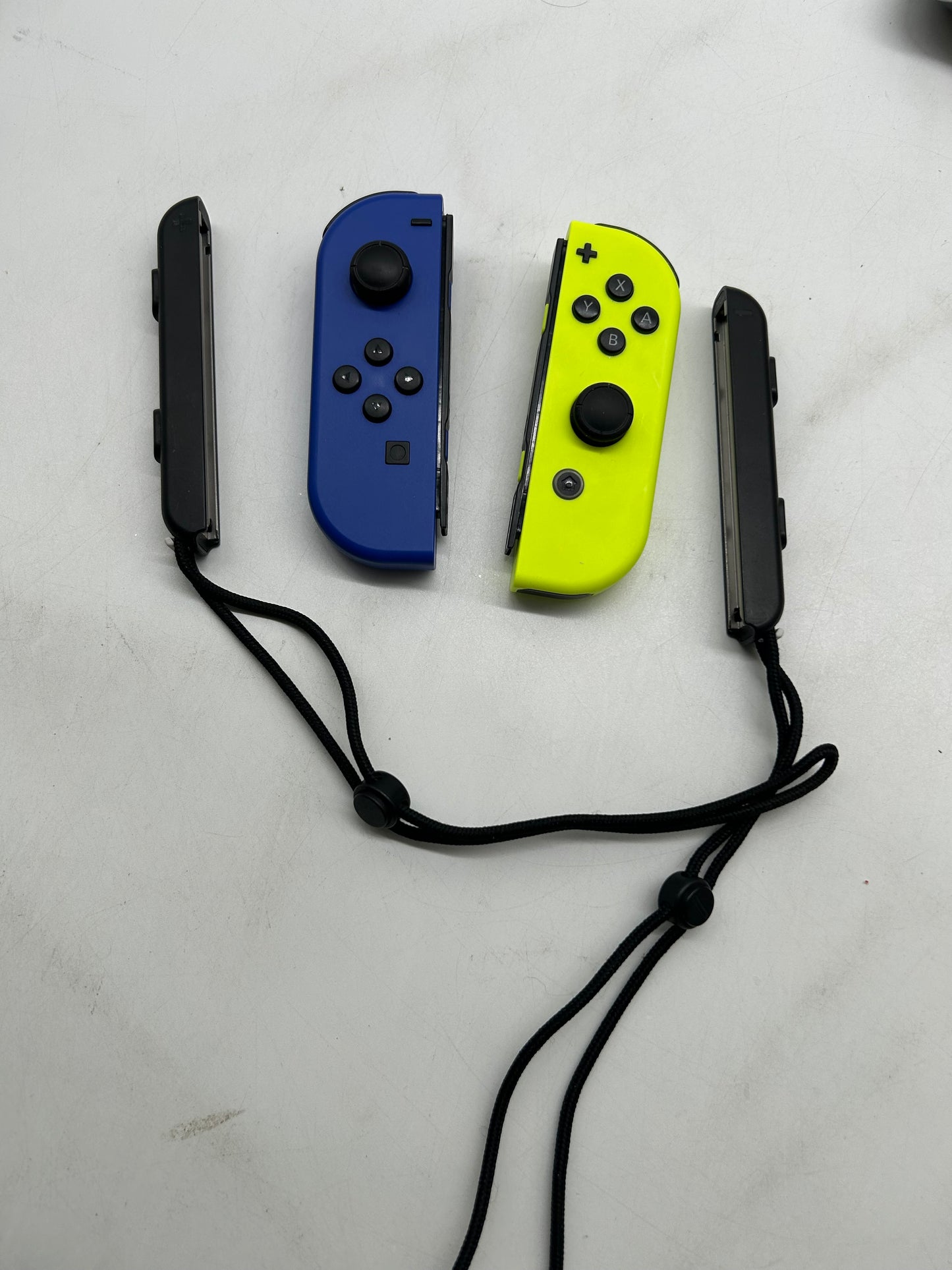 NINTENDO Switch Joy-Con 2er Set Controller neon-gelb neon-blau